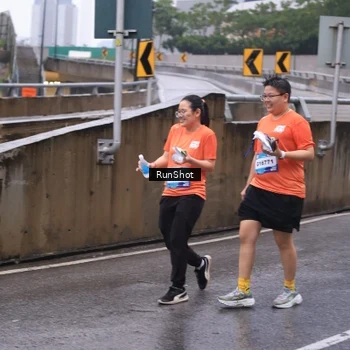 Runner Photo 7933545