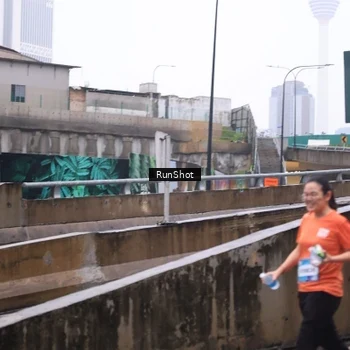 Runner Photo 7933557