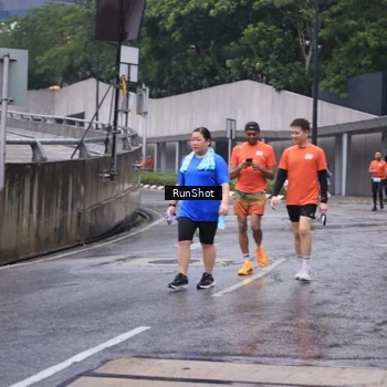 Runner Photo 7933576