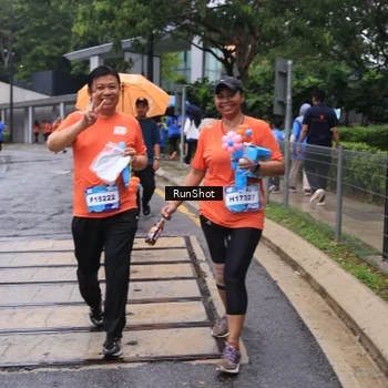 Runner Photo 7933600