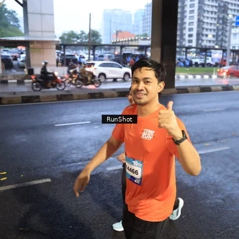 Runner Photo 7933642