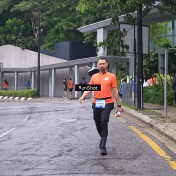 Runner Photo 7933660