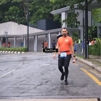 Runner Photo 7933664