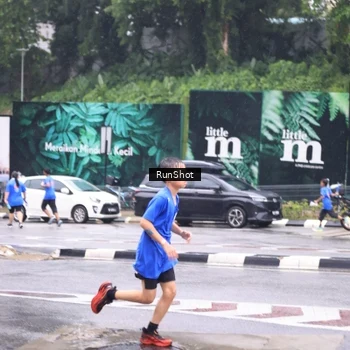 Runner Photo 7933678