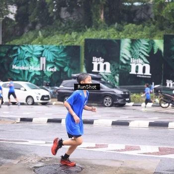 Runner Photo 7933682