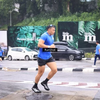 Runner Photo 7933694