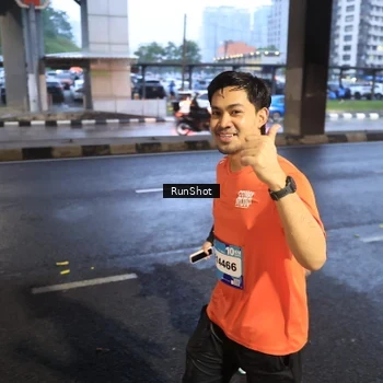 Runner Photo 7933695