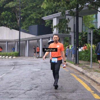 Runner Photo 7933696