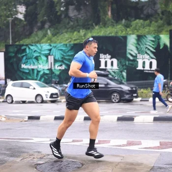 Runner Photo 7933697
