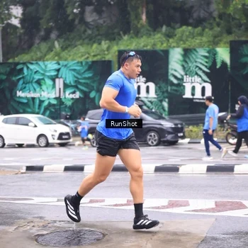 Runner Photo 7933699