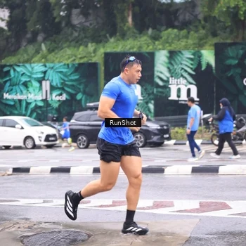 Runner Photo 7933700