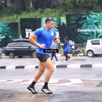 Runner Photo 7933702