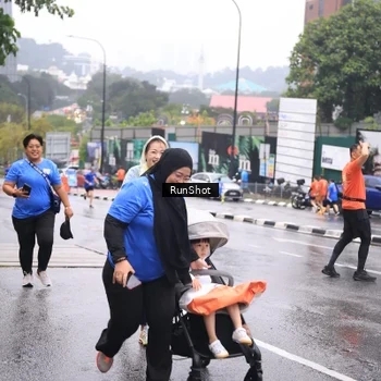 Runner Photo 7933731