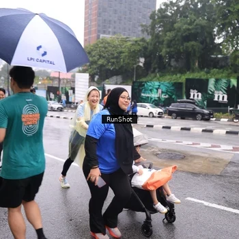 Runner Photo 7933736