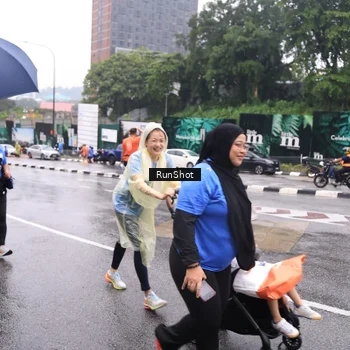 Runner Photo 7933739