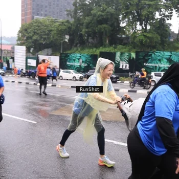 Runner Photo 7933753