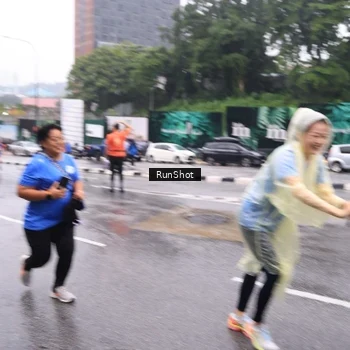 Runner Photo 7933757