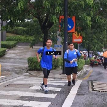 Runner Photo 7933769