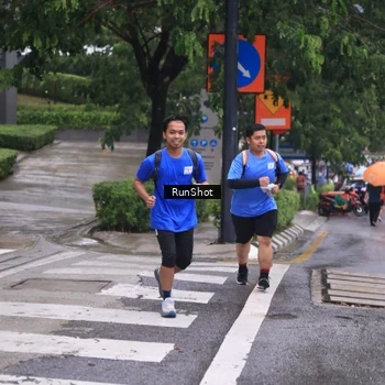 Runner Photo 7933770