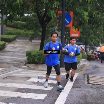 Runner Photo 7933771