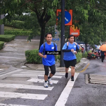 Runner Photo 7933772