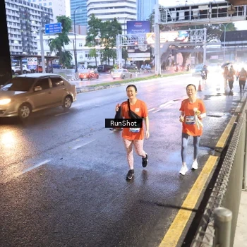 Runner Photo 7933781