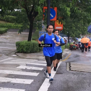 Runner Photo 7933782