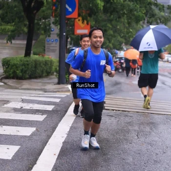 Runner Photo 7933805