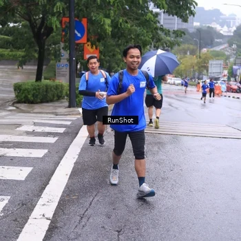 Runner Photo 7933836