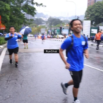 Runner Photo 7933863