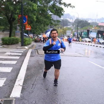 Runner Photo 7933864