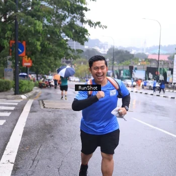 Runner Photo 7933873