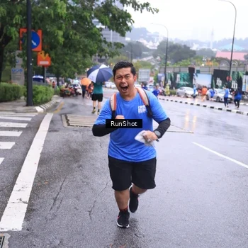 Runner Photo 7933876