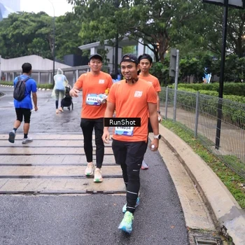 Runner Photo 7933884