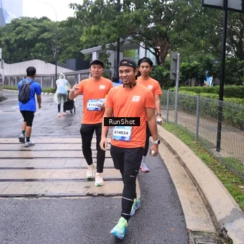 Runner Photo 7933885