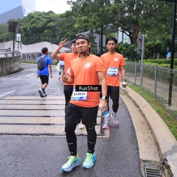 Runner Photo 7933889