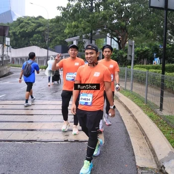 Runner Photo 7933891