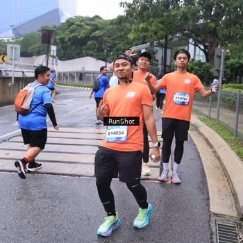 Runner Photo 7933899