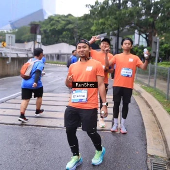 Runner Photo 7933900