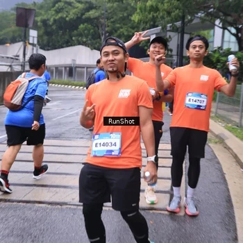 Runner Photo 7933903