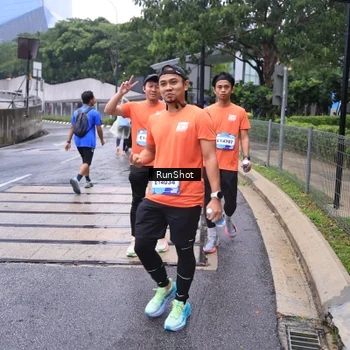 Runner Photo 7933904
