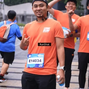 Runner Photo 7933906