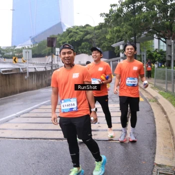 Runner Photo 7933916
