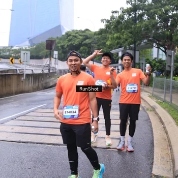 Runner Photo 7933918