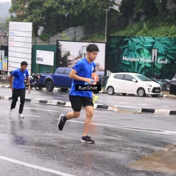 Runner Photo 7933929
