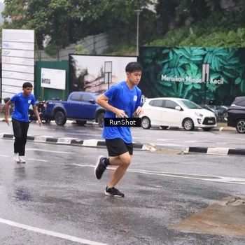 Runner Photo 7933934