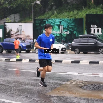 Runner Photo 7933936