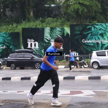 Runner Photo 7933952
