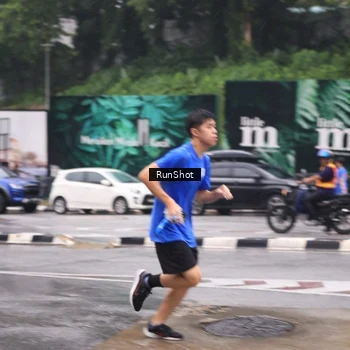 Runner Photo 7933956