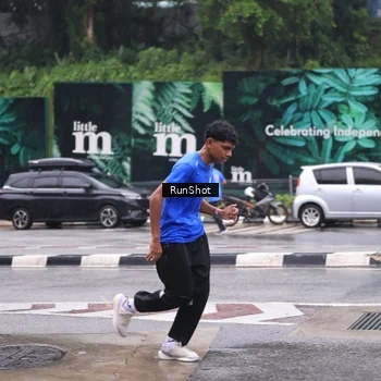 Runner Photo 7933959